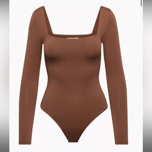 Aritzia contour square neck long sleeve bodysuit in cognac brown